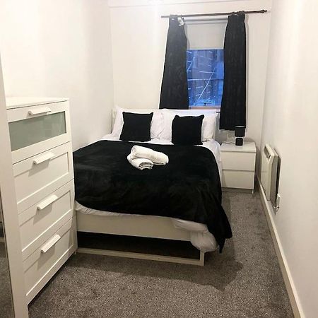 2 Bedroom City Center Apartment Манчестер Екстер'єр фото